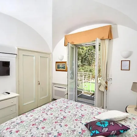La Cercola Di Gina Comfortable * Capri